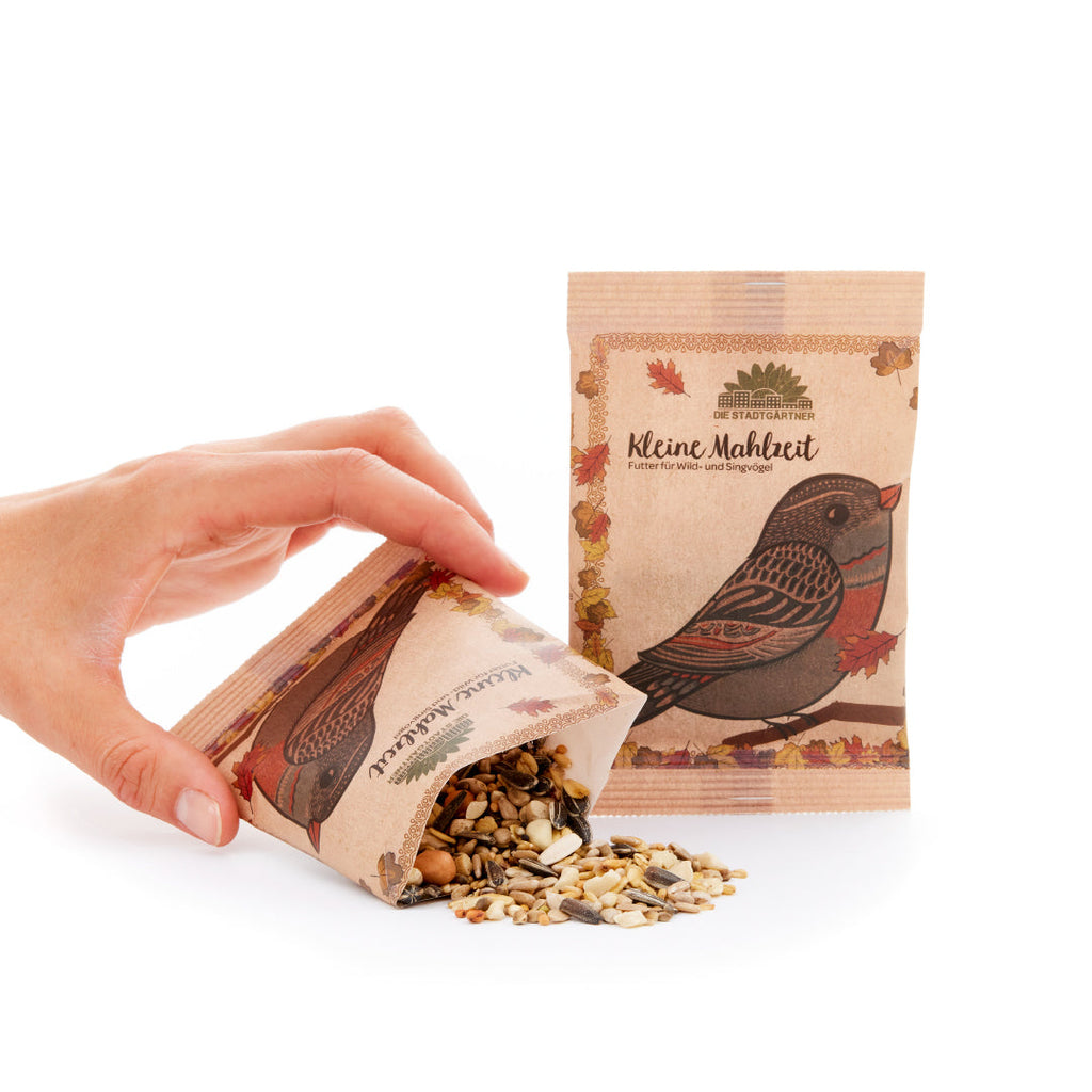 Kleine Mahlzeit – Vogelfutter - TierVita