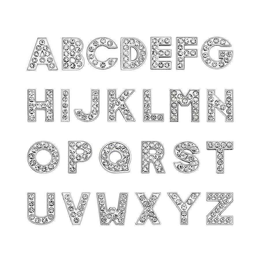 Hundehalstuch mit Namen und Hundehalsband aus echtem Leder. Besetzt mit glitzer Strass-Buchstaben
